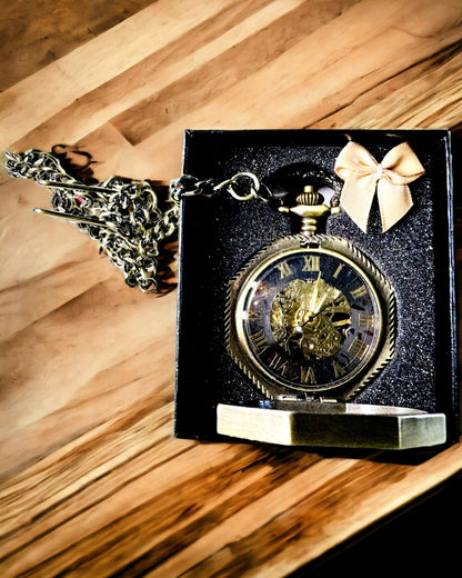 Klassische achteckige braune mechanische Taschenuhr im Steampunk-Stil - Zeitlos