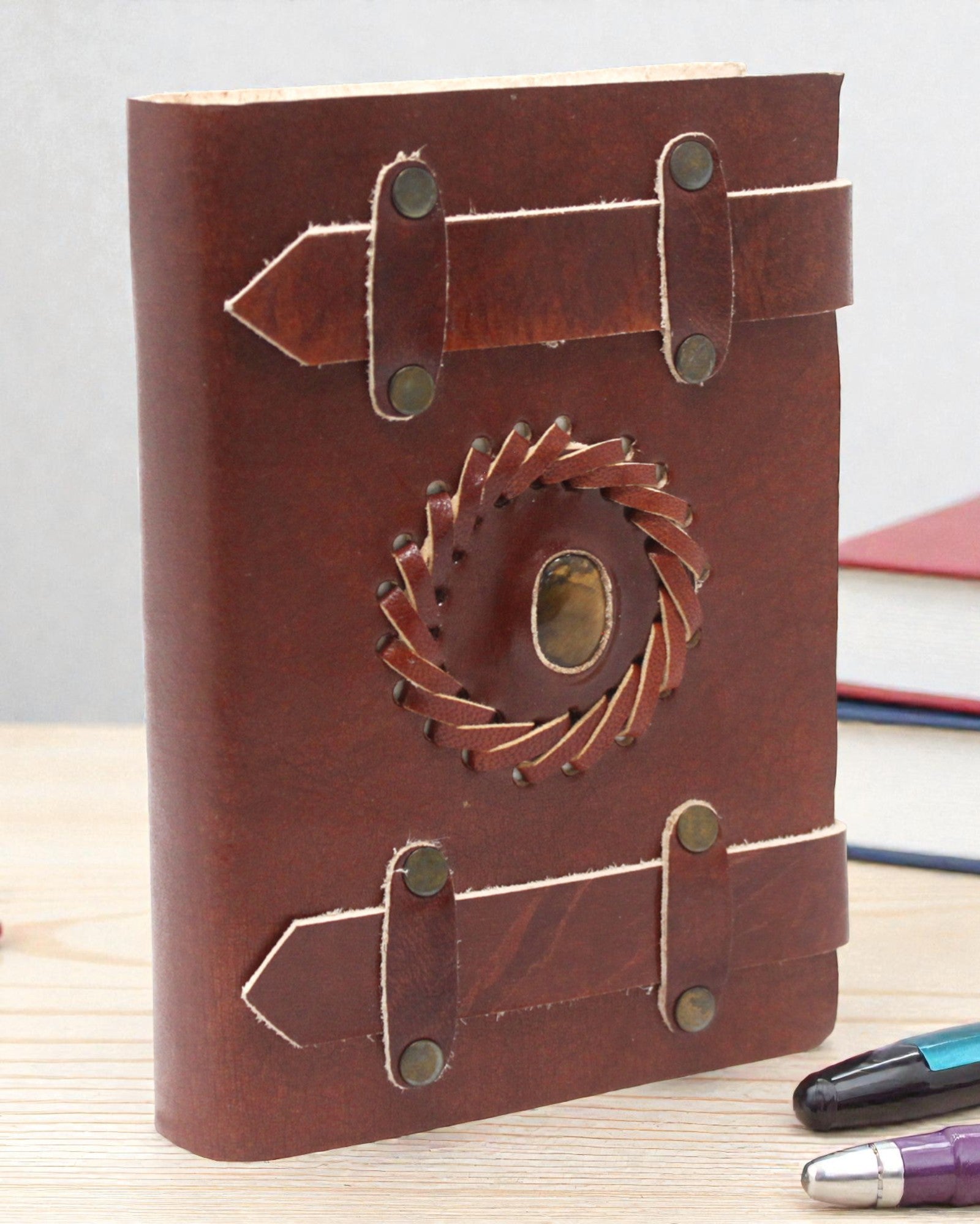 Solaris Eye – Leder-Notizbuch „Tigerauge“ mit doppelten Riemen