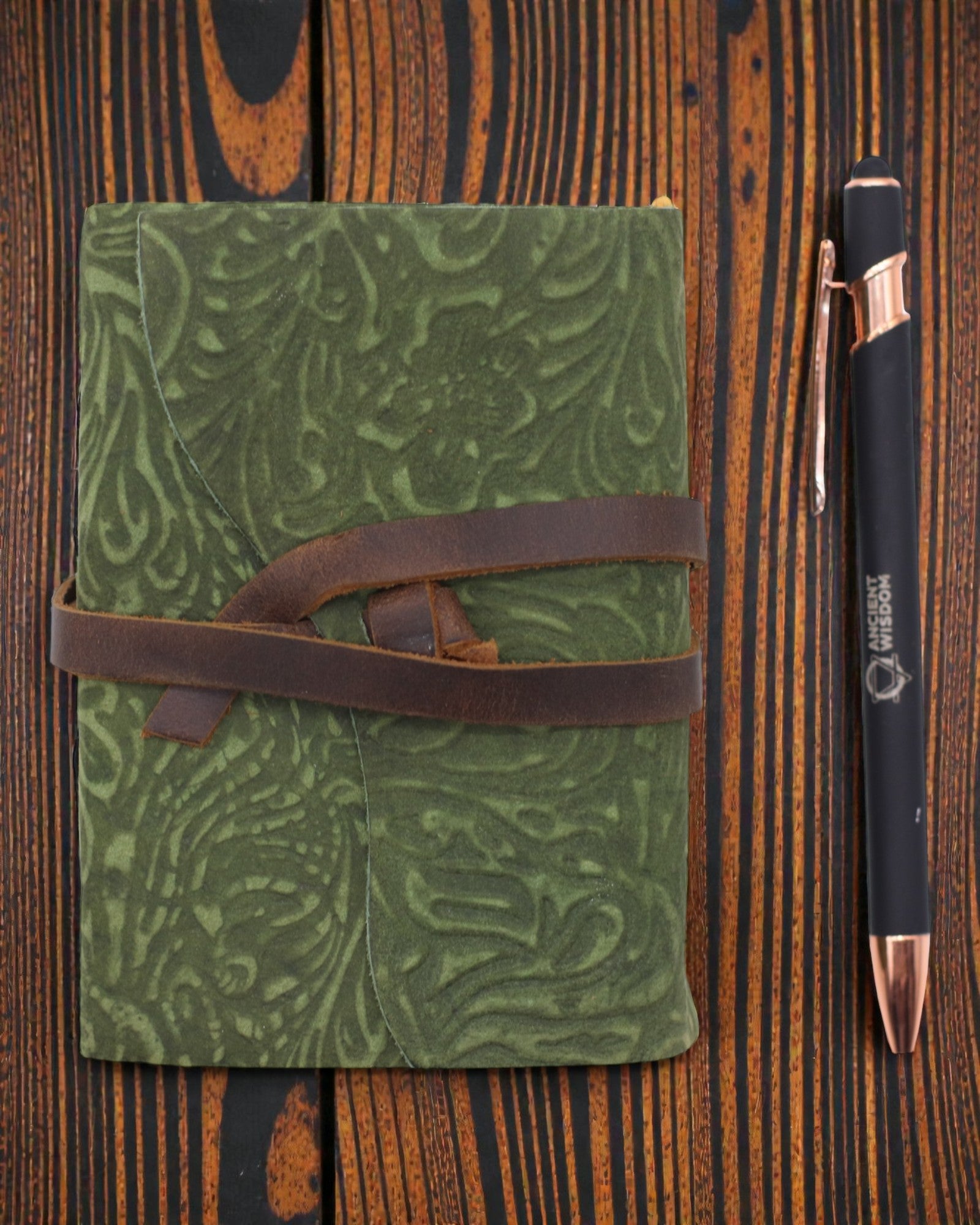 Green Maze Retro – Leder-Notizbuch mit gealterten Seiten 12,7 × 8,9 cm