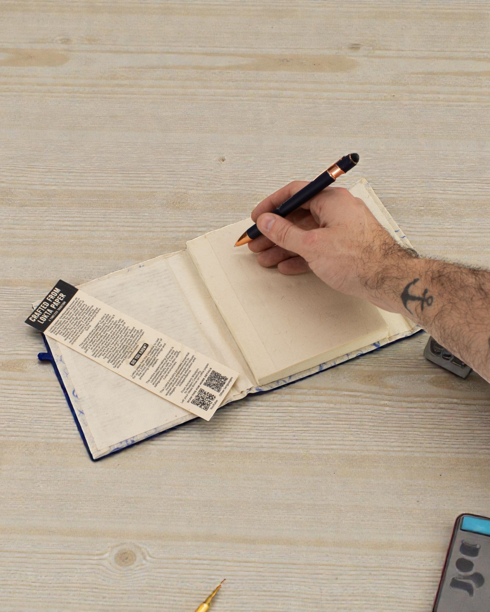 Mittleres Ellbogen-Notizbuch aus blauem Baumwollstoff (15 x 12 cm) – 45 Blätter