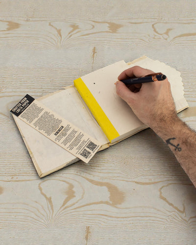 Mittelgroßes Lokta-Notizbuch Bougainvillea (15 x 12 cm) – 45 Blätter