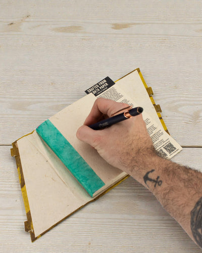 Mittleres Ellbogen-Notizbuch „Kräftige Blumen“ – Senfgelb (45 Blätter, 15 x 12 cm)