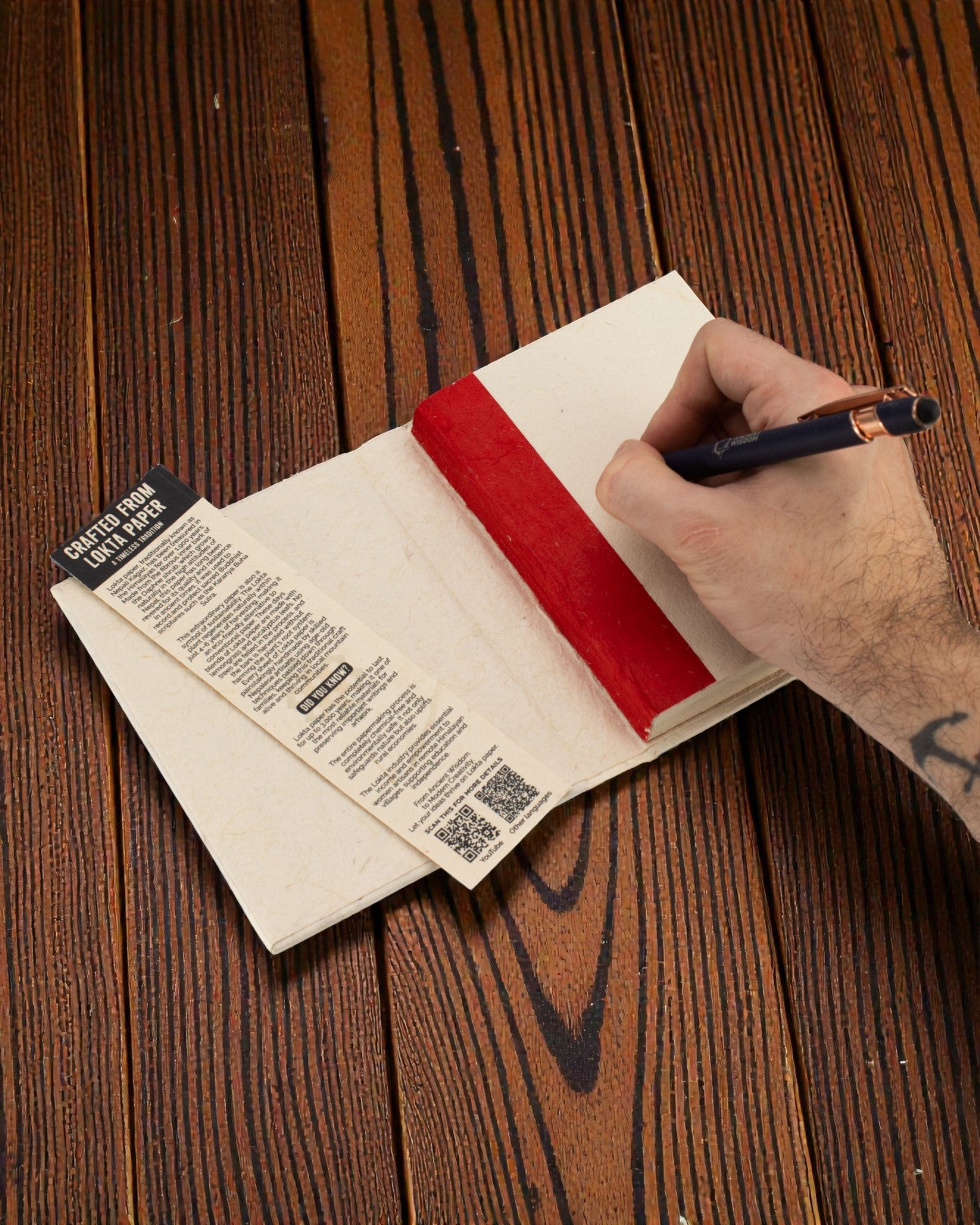 Farbkacheln Harmonie – mittleres Lokta-Notizbuch mit Motiv kleiner Kacheln 15 × 12 cm, 45 Blatt