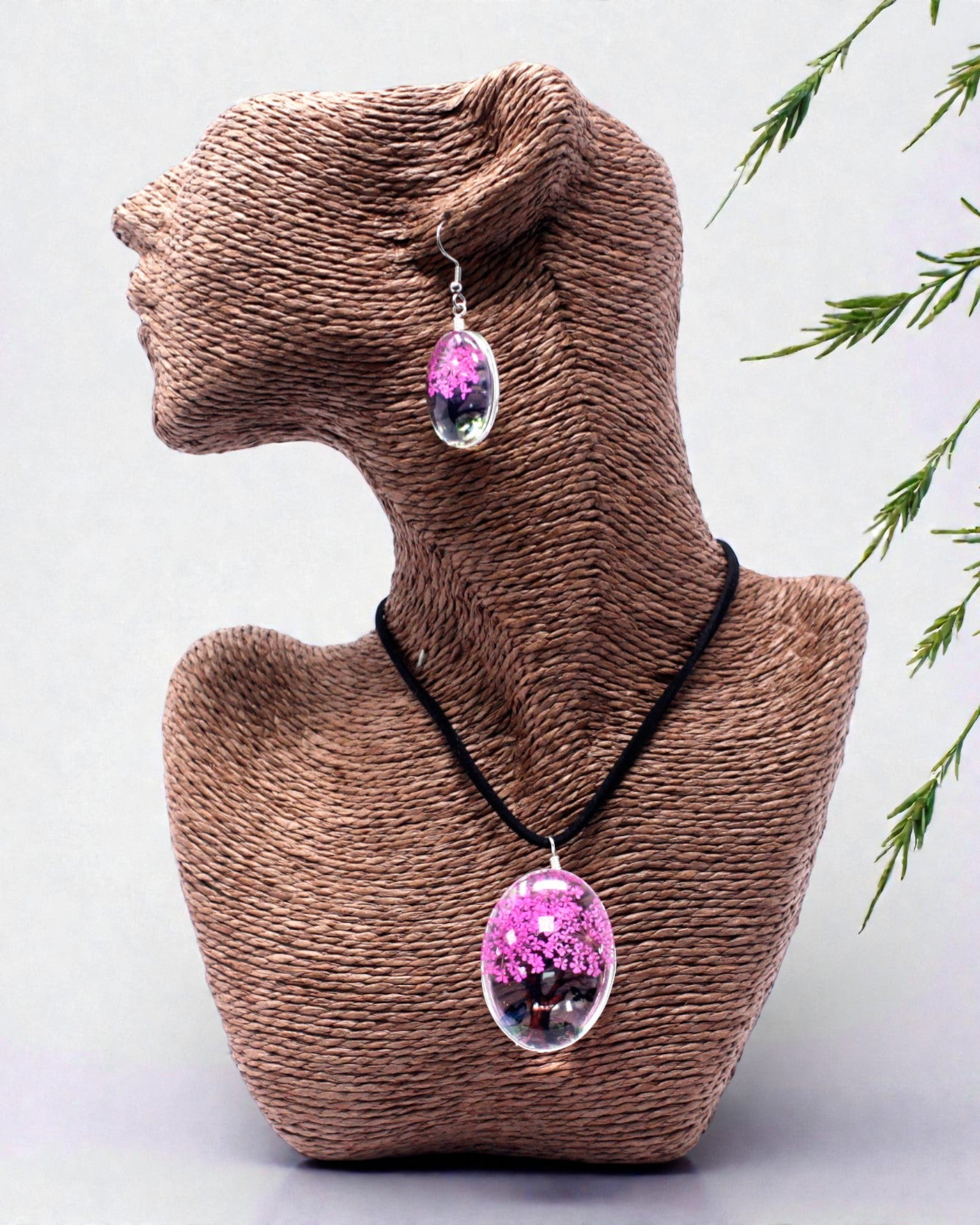 Rosenglanz – Hellrosa Schmuckset mit getrockneten Blumen, Baum des Lebens