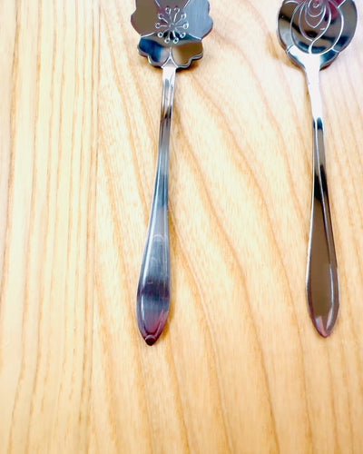 Eleganter Löffel "Blumeneleganz" – Personalisiert als Geschenk, Gravur, 7 Varianten zur Auswahl