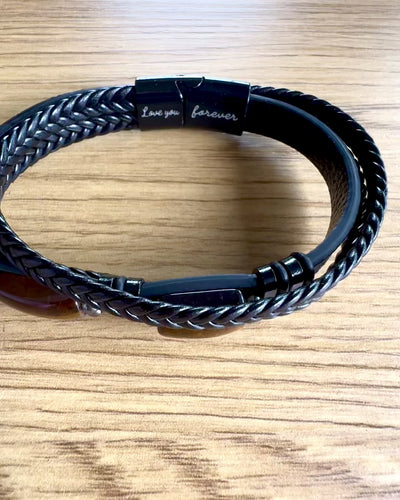 Herrenarmband Magnetic Love – aus Leder mit der Möglichkeit zur Personalisierung durch Gravur als Geschenk