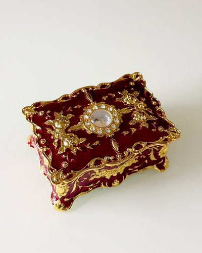 Schmuckkästchen, Organizer für Schmuck im Vintage-Stil – Metallische Schatzkiste mit dekorativen Elementen