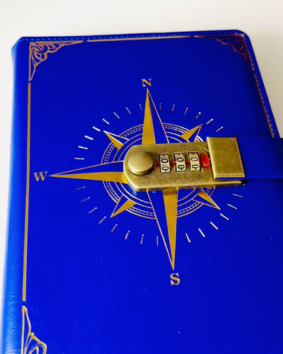 Notizbuch Premium mit Zahlenschloss A5 - Vintage-Stil mit Kompass, Japanisches Design, Schreibwaren für Studenten und Geschäft. Personalisierung mit Gravur