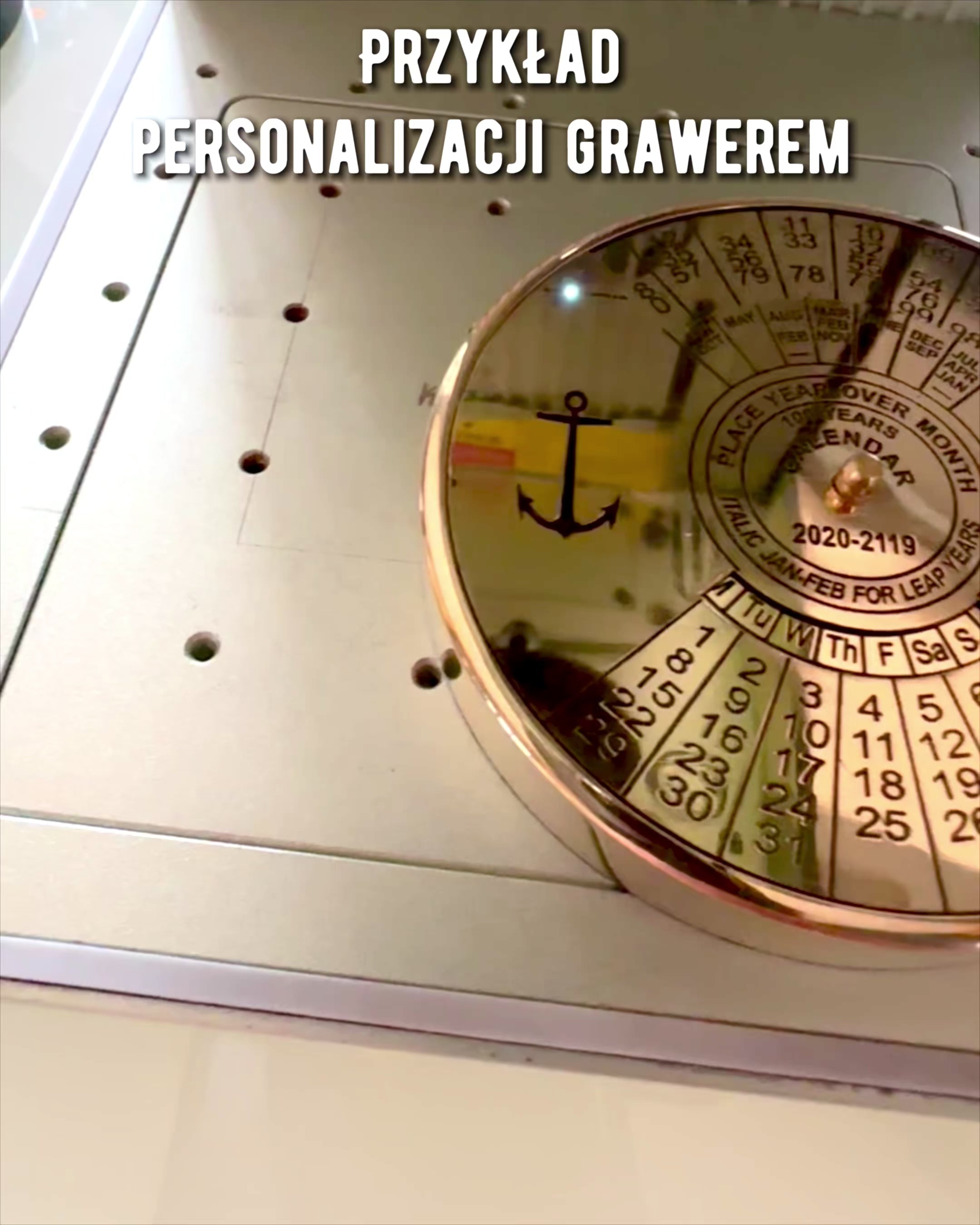Kalendarium der Ewigkeit "Morski Żagiel" – Messing-Jahreskalender für 100 Jahre - Gravur als Geschenk möglich