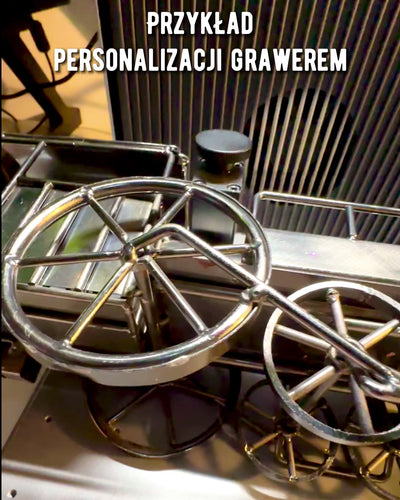 Lokomotive aus Eisen „Retro Express“ – Dekoration, Modell, handgefertigt mit Gravurmöglichkeit als Geschenk