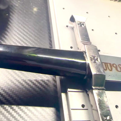 Stahlschwert eines Ritters 84 cm in Scheide - Replik SW-114 mit der Möglichkeit einer personalisierten Gravur
