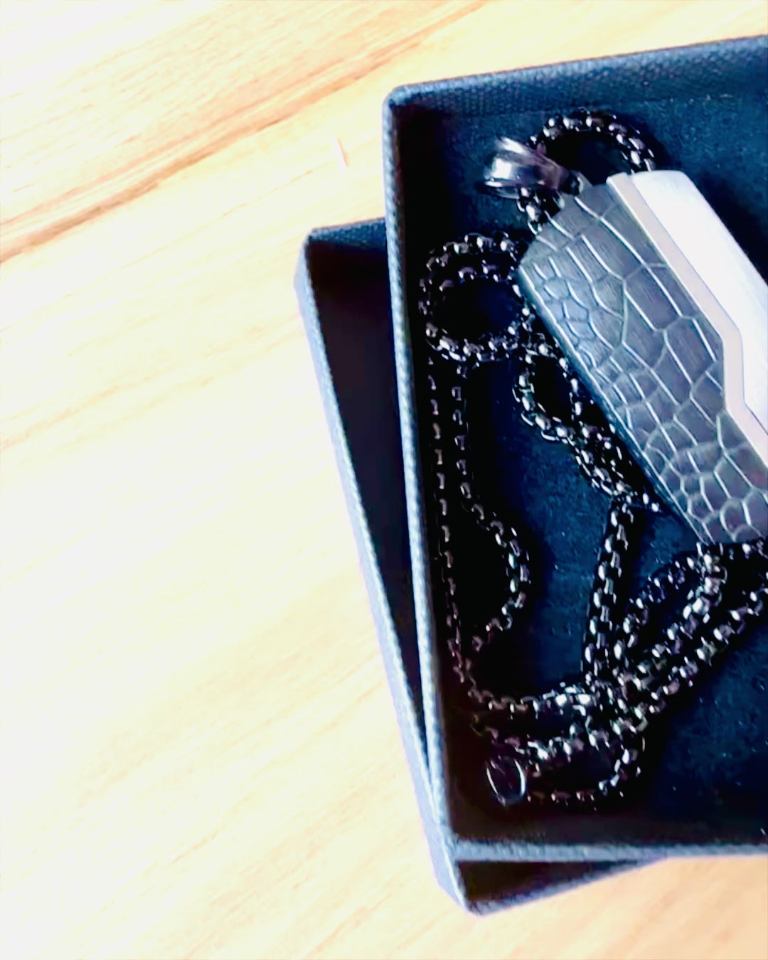 Halskette für Herren Elegante Kraft - Personalisierung mit Gravur als Geschenk