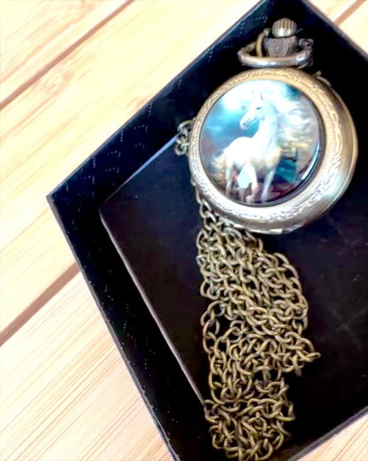 Taschenuhr Unicorn Elegance mit Kette, Einhorn-Motiv, kostenlose Gravur auf Bestellung