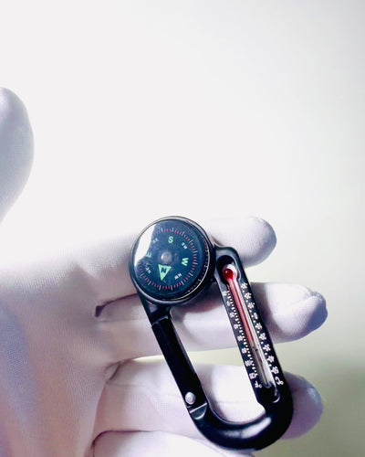 Karabinerkompass mit Thermometer, Schlüsselanhänger - Gravurmöglichkeit