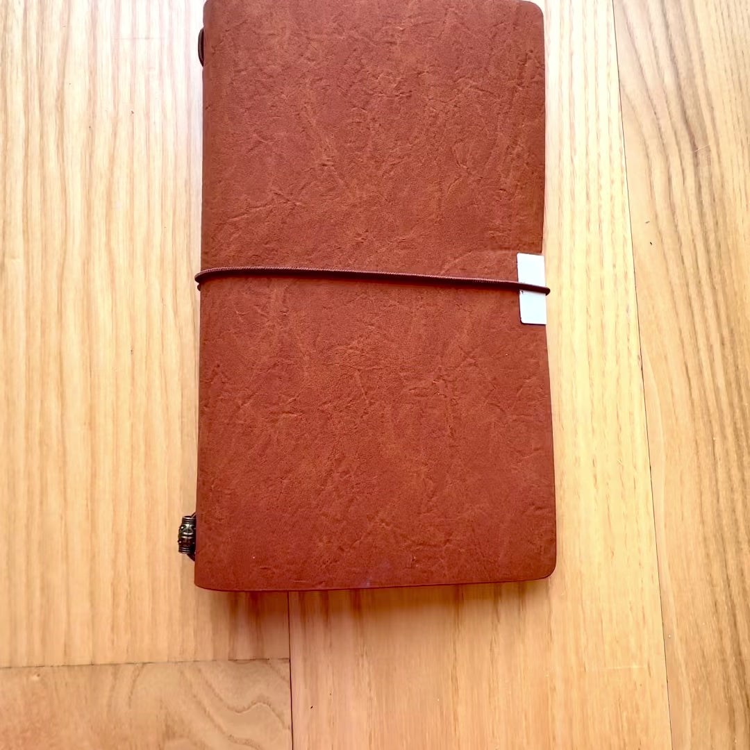 Leder-Reisetagebuch mit personalisierter Gravur  