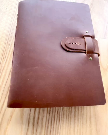 Premium-Notizbuch "RetroNotes" – Elegantes Notizbuch aus echtem Leder - 200 Seiten, 120g, Notizbuch, Skizzenbuch, Farbe Braun, Personalisierung mit Gravur