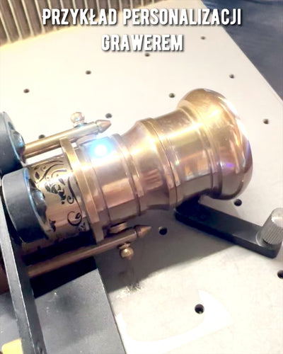 Navigator-Stock 2.0 mit Kompass und verstecktem Fernrohr, personalisierbar mit Gravur als Geschenk