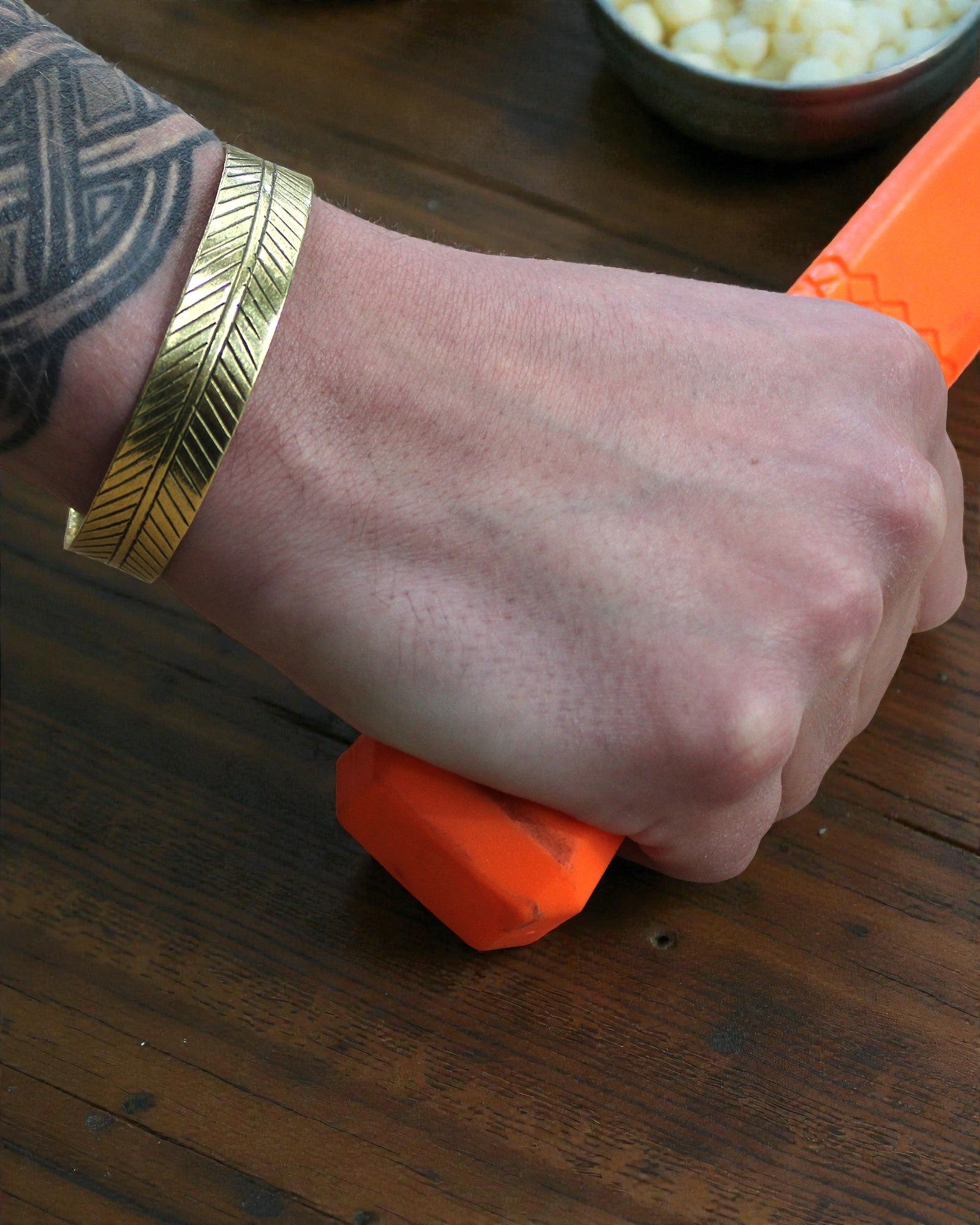 Tibetisches Messingarmband Goldenes Blatt – Breites Tribal