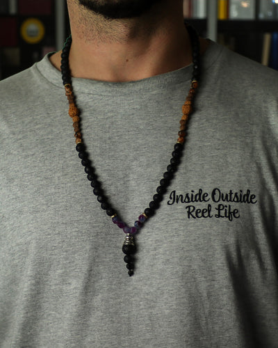 Halskette Essenz des Vulkans – Die dunkle Seite annehmen