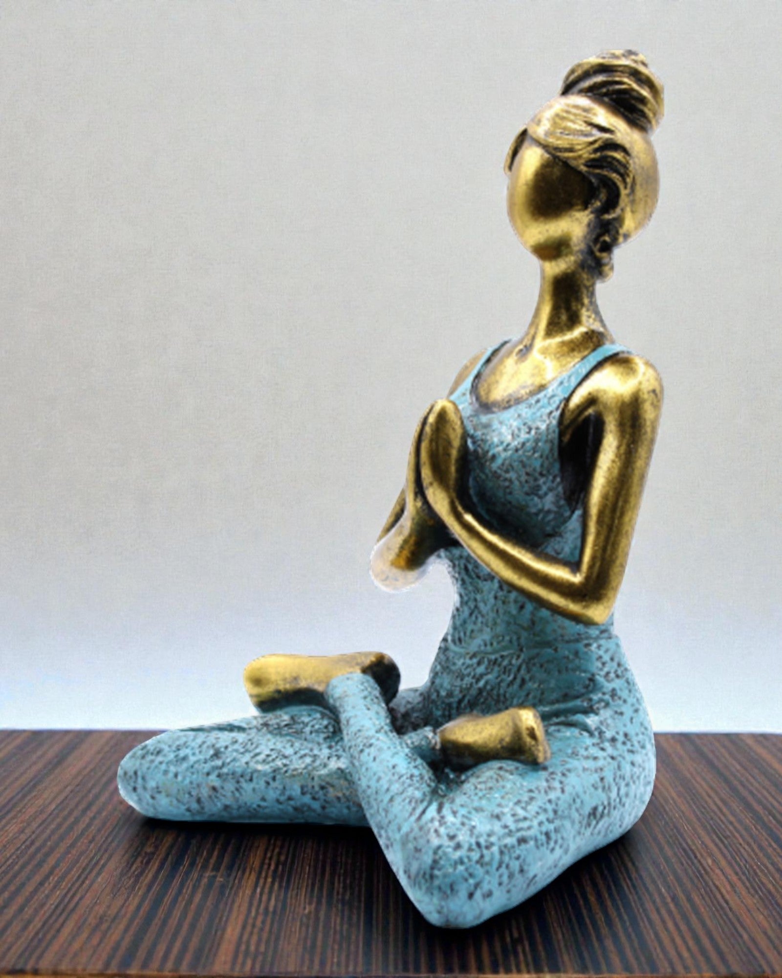 Frauenfigur 24 cm – Yoga Gold-Türkise Energie