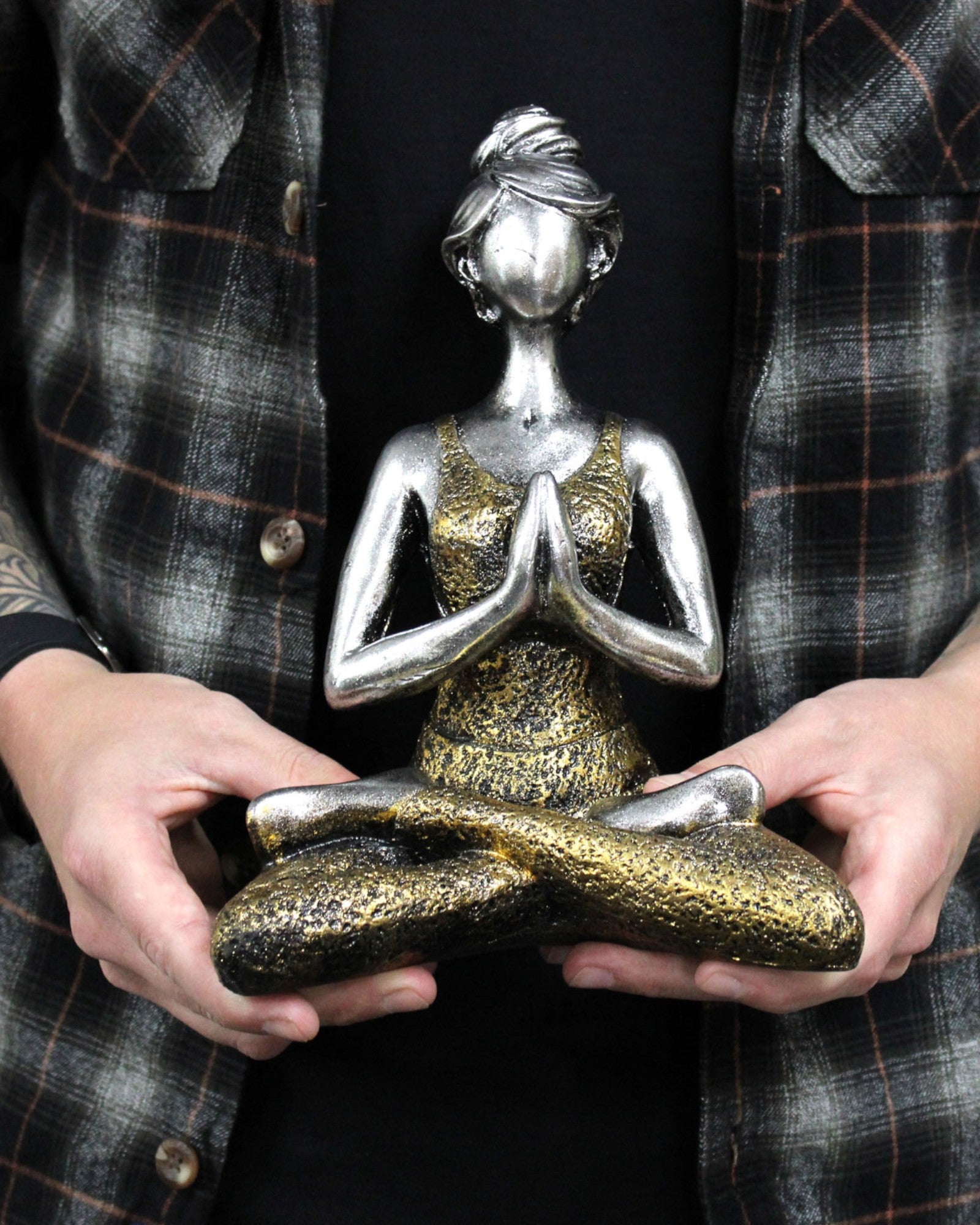 Frauenfigur 24 cm – Yoga Gold-Türkise Energie